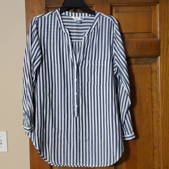 Old Navy Tops - Old Navy shirt
